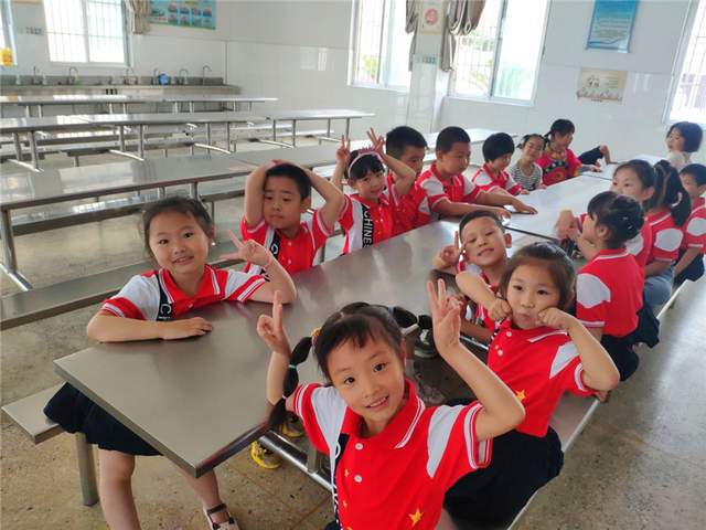 中心小学，孩子们的成长摇篮