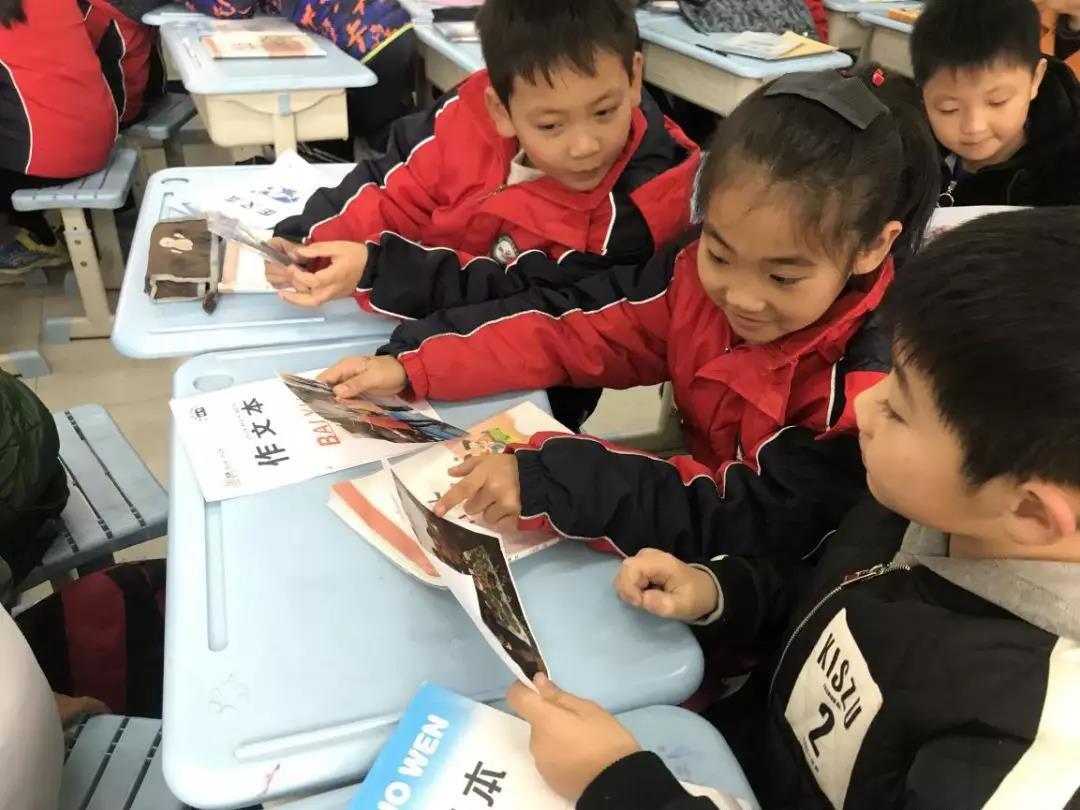 激发创意，点亮未来，小学生英语作文的奇妙之旅