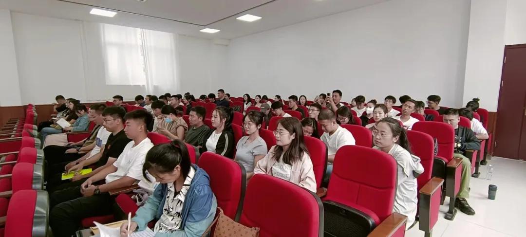 小学体育教学反思，在游戏中成长，在运动中学习