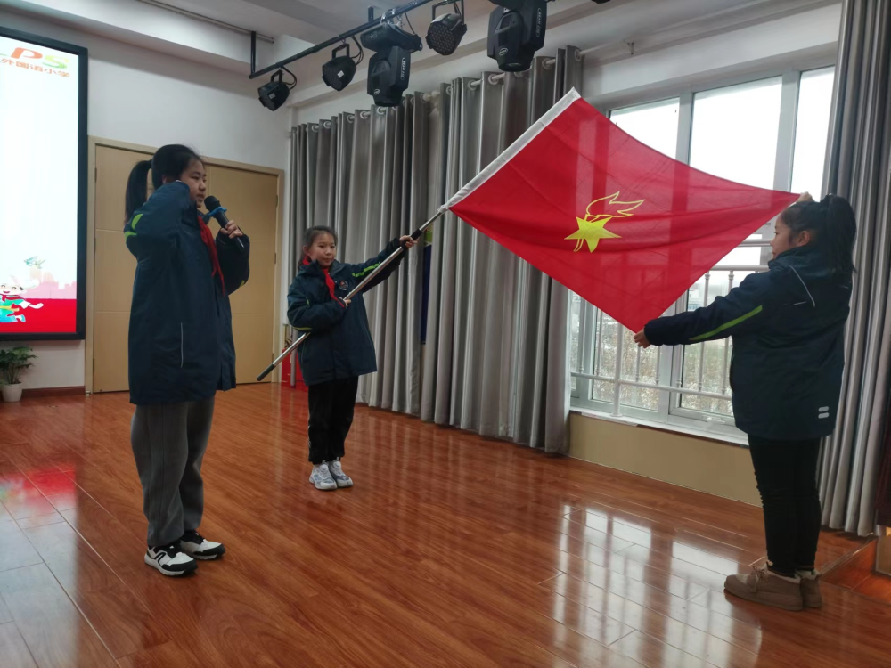 小学国旗下讲话，播种梦想，共筑未来