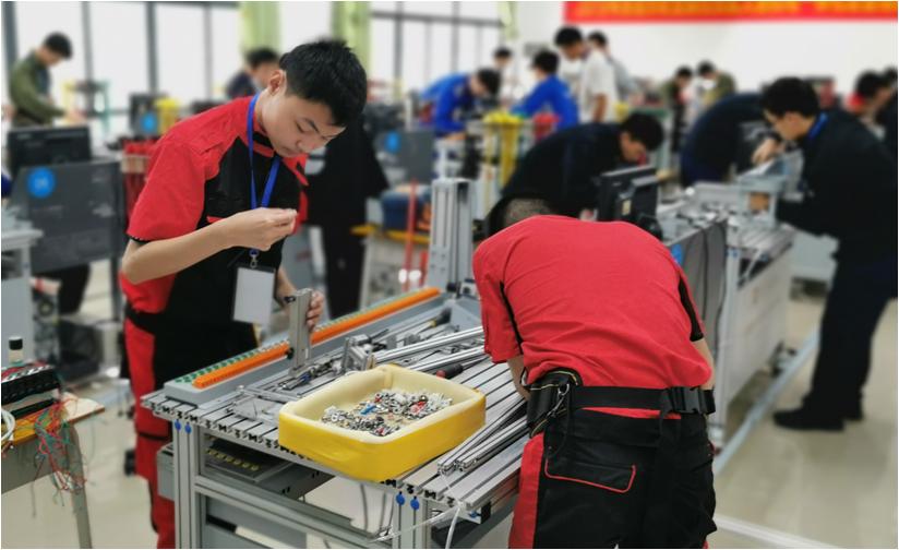 提升中小学生教育质量，构建全面发展的教育体系