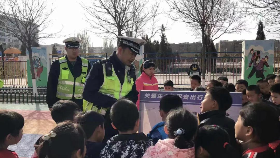 开学季，中小学开学时间的新常态与挑战