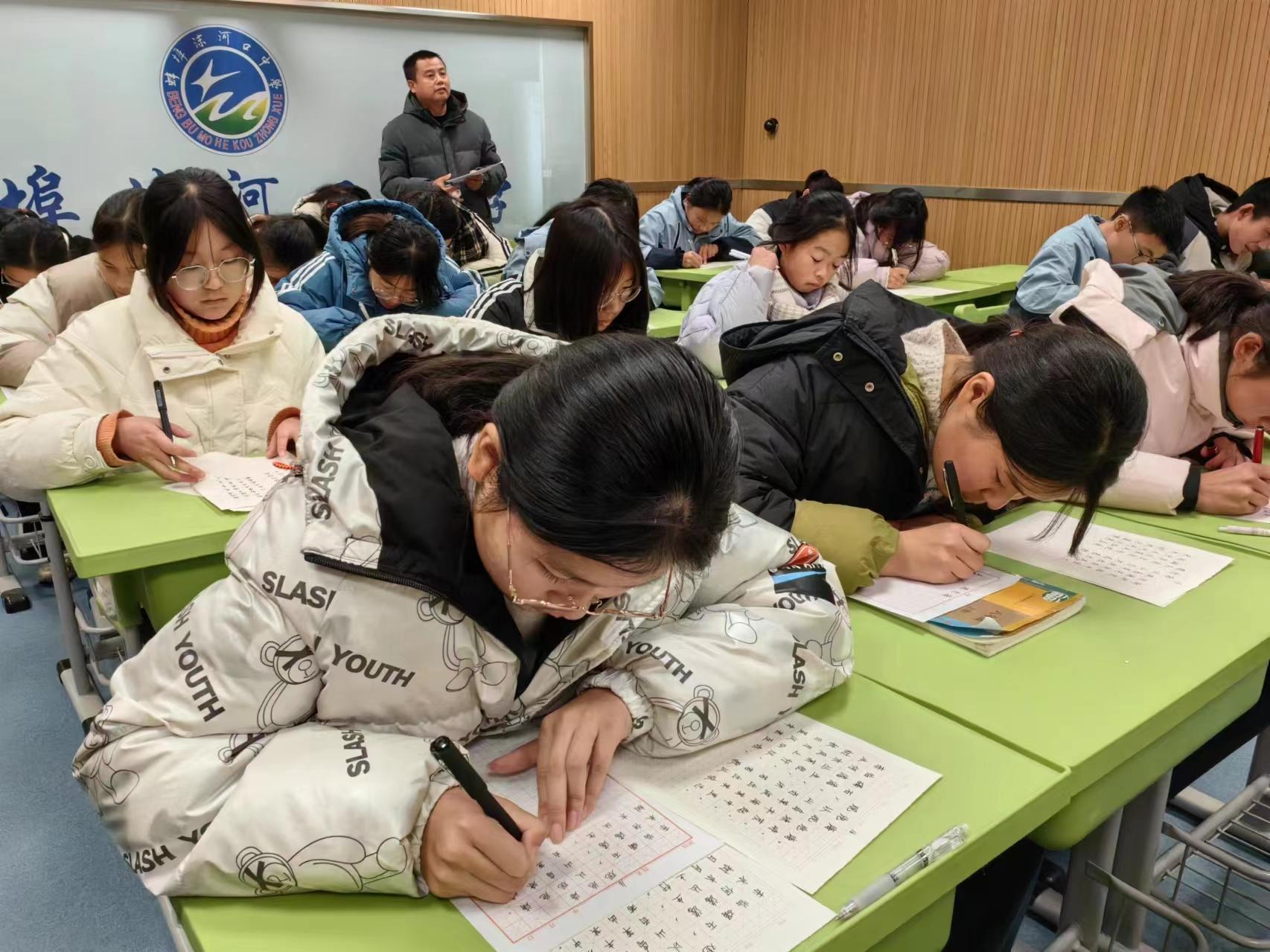 提升小学生综合素质教育，从课堂到生活的全面培养