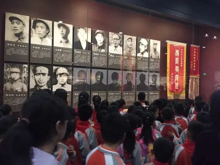 探秘成贤街小学，百年老校的智慧与传承