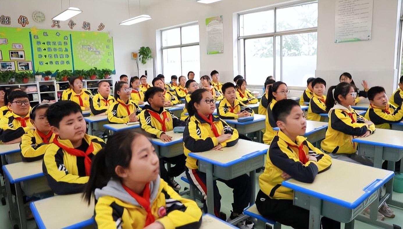 探索公明第一小学，点亮童年的智慧之光