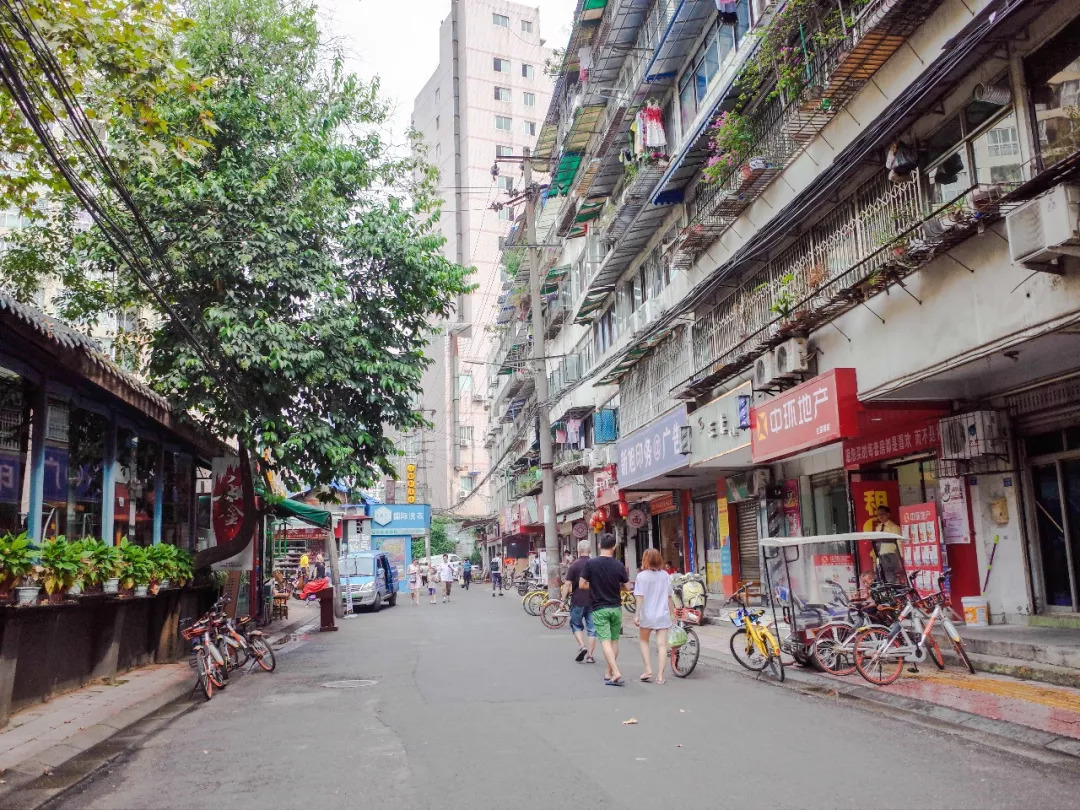探访历史与现代交织的龙王庙正街小学