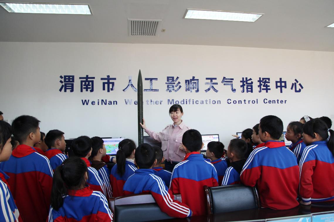 探索科学奥秘，小学生科普知识之旅