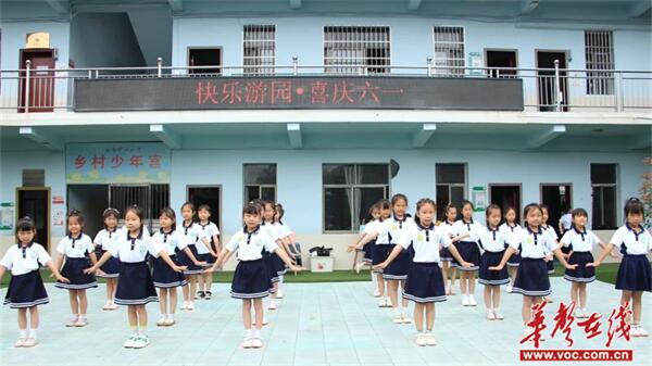 探索金海岸小学，海风中的智慧摇篮