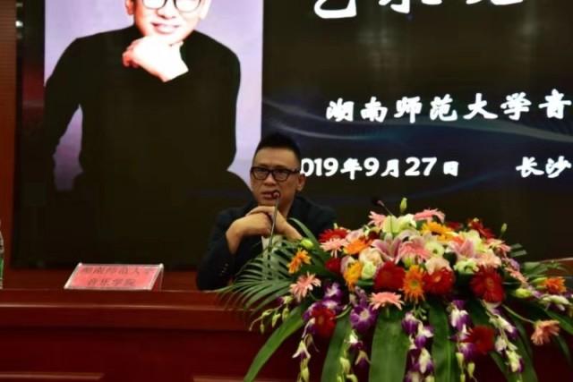 小学音乐教学，创新与情感并重的艺术探索