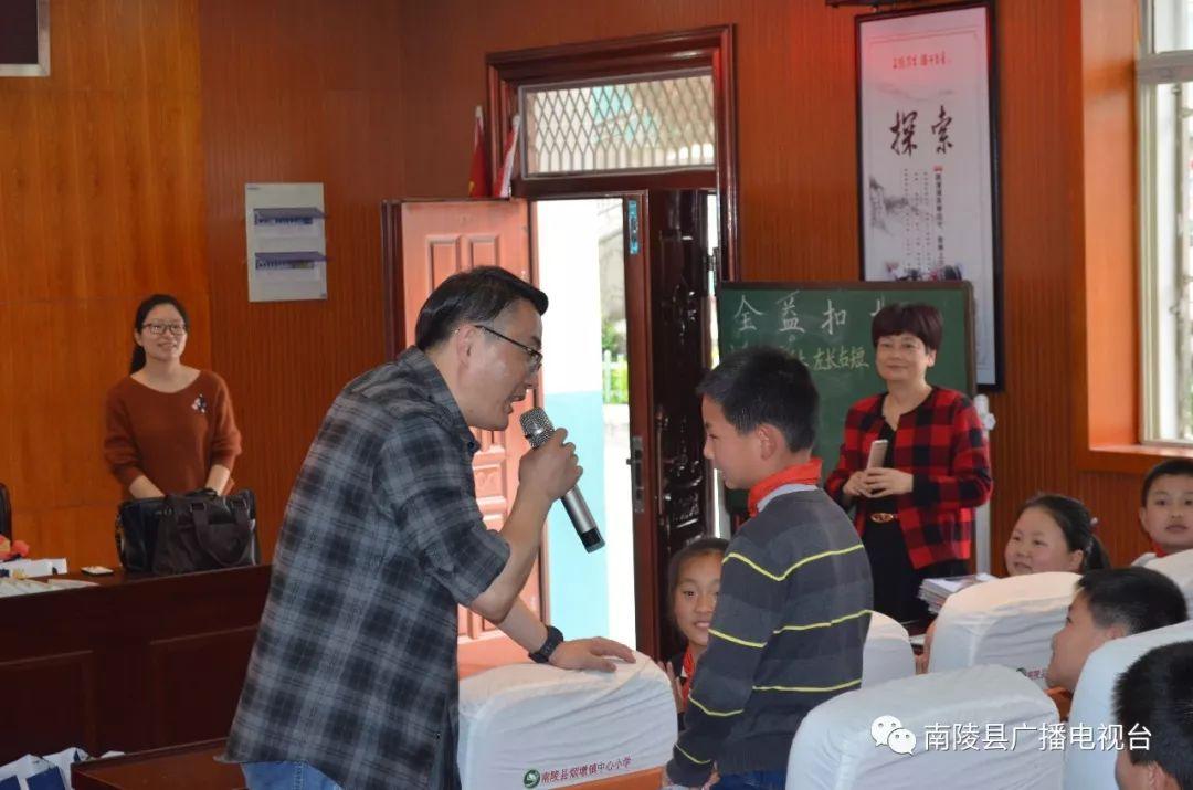 先锋小学生作文网，启迪智慧，点亮创意的火花