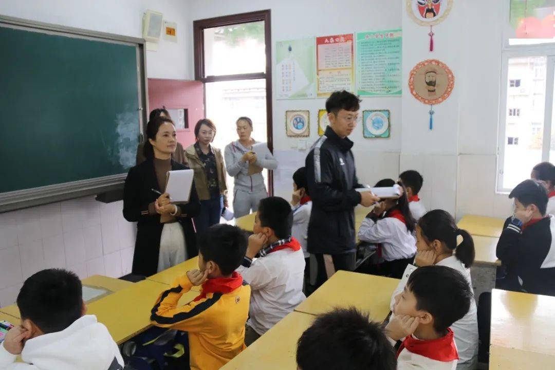 小学眼保健操音乐，童年的旋律与健康的守护