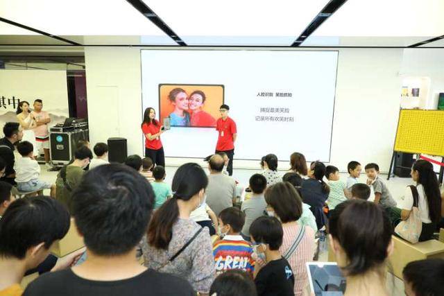 黄大仙论坛精选六肖，传统智慧与现代生活的融合