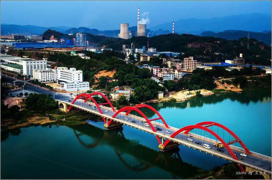 探索新动脉，南三龙铁路的崛起与影响