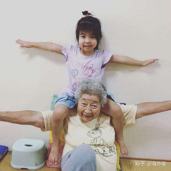 台湾少儿节目中的水果奶奶与她的歌曲，在线听完整视频的温馨回忆