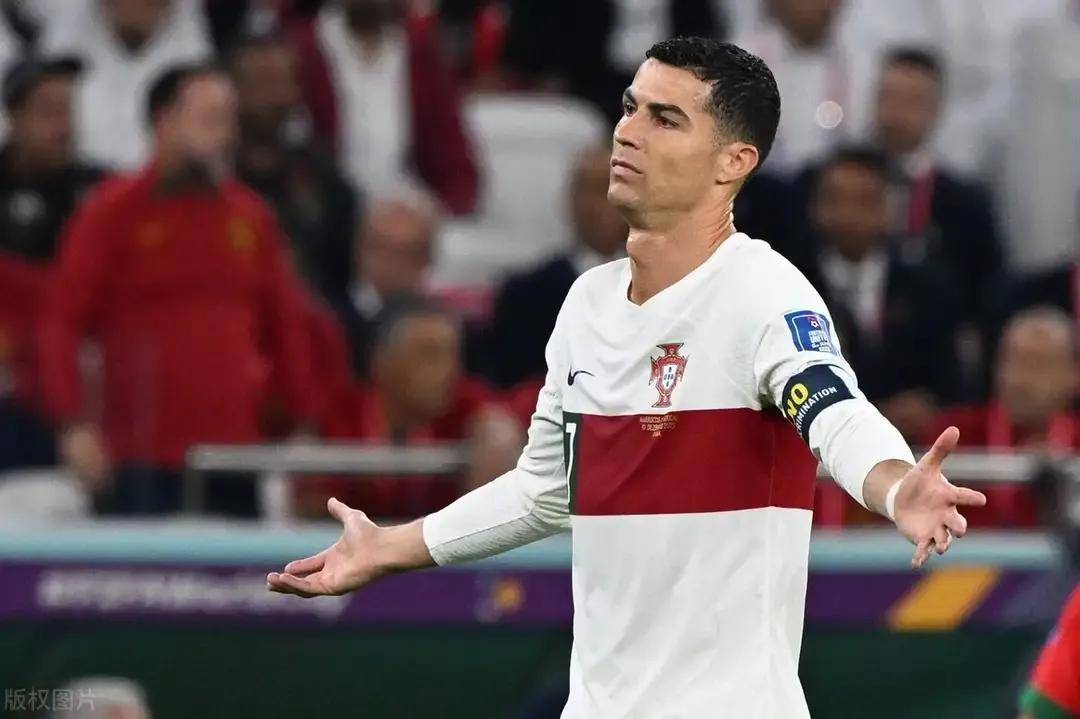 外媒爆料，C罗计划征战2026年世界杯，足球传奇再续辉煌