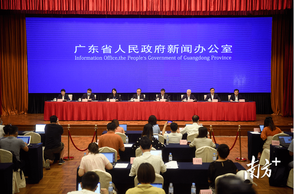 黑色午夜的双色球，最新趋势与策略解析