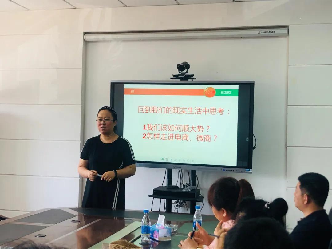 探索小城东港的数字脉搏，小城东港信息网的力量与影响