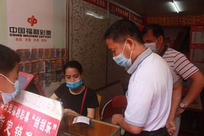 幸运之光，双色球机选中的奇迹瞬间