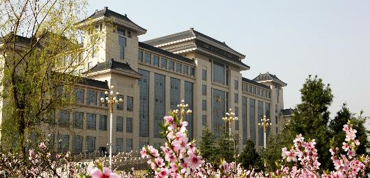 探索卓越，新疆师范大学研究生院的教育之旅