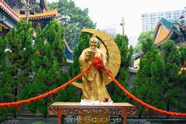 探秘香港黄大仙，救世报的信仰与传说