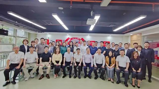 2025年新奥集团挂牌，开启能源新纪元