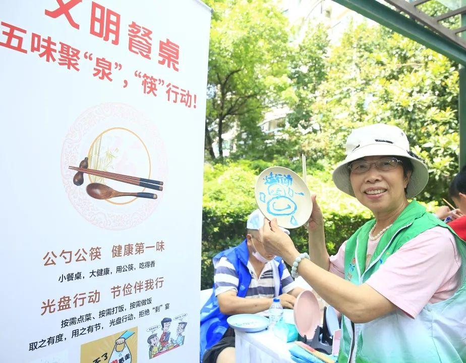 爱的原理与彩绘人生，色彩斑斓的情感世界