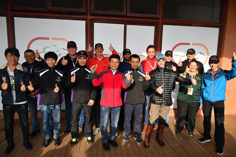 探索香港马会免费资料大全，一站式了解赛马的魅力与知识