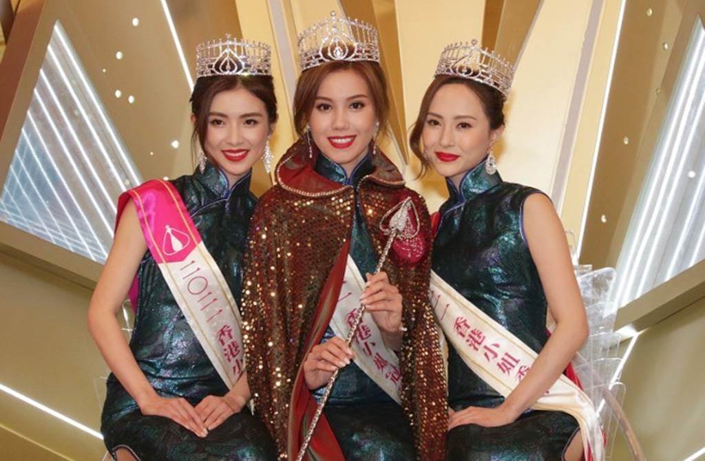 2079字文章，揭秘香港小姐冠军的诞生—记第51届港姐选美大赛2022香港小姐冠军出炉是谁