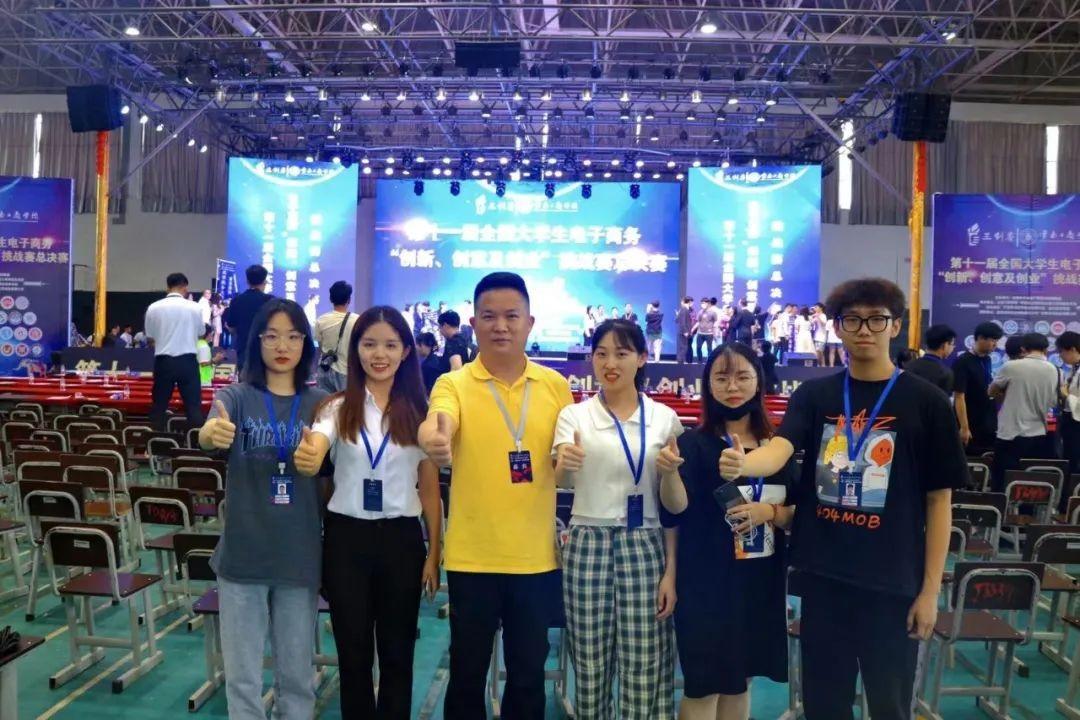 2041年香港最新开奖结果，透视数字背后的社会现象与影响2021年香港开奖结果近15期