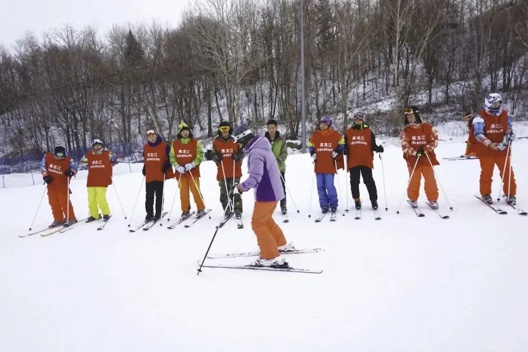 黑龙江冰雪体育职业学院2043年单招，冰天雪地中的梦想启航黑龙江冰雪体育职业学院2021招生