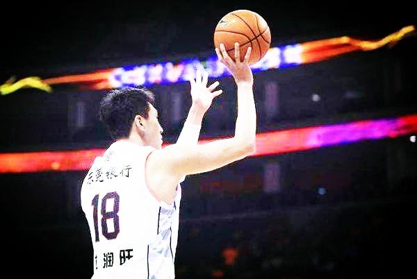 CBA最新排名，广东宏远领跑群雄，展现冠军风采cba最新排名广东排名多少
