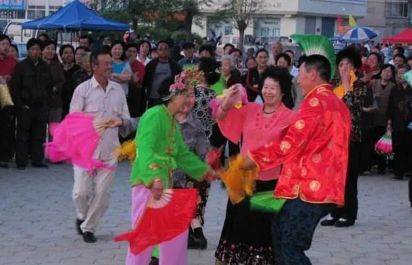管家婆马报图片,传统与现代交织的神秘色彩管家婆马报图片2021