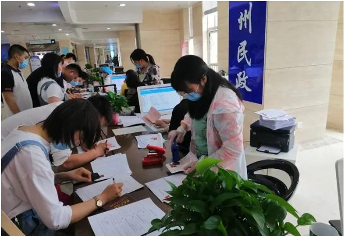 结婚热潮回归,多地迎来近年来首次回升结婚人数新低