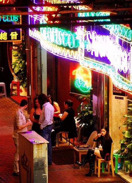 澳门六大娱乐场所，疫情后重燃的夜生活魅力澳门六大娱乐场所有哪些地方开放的呢